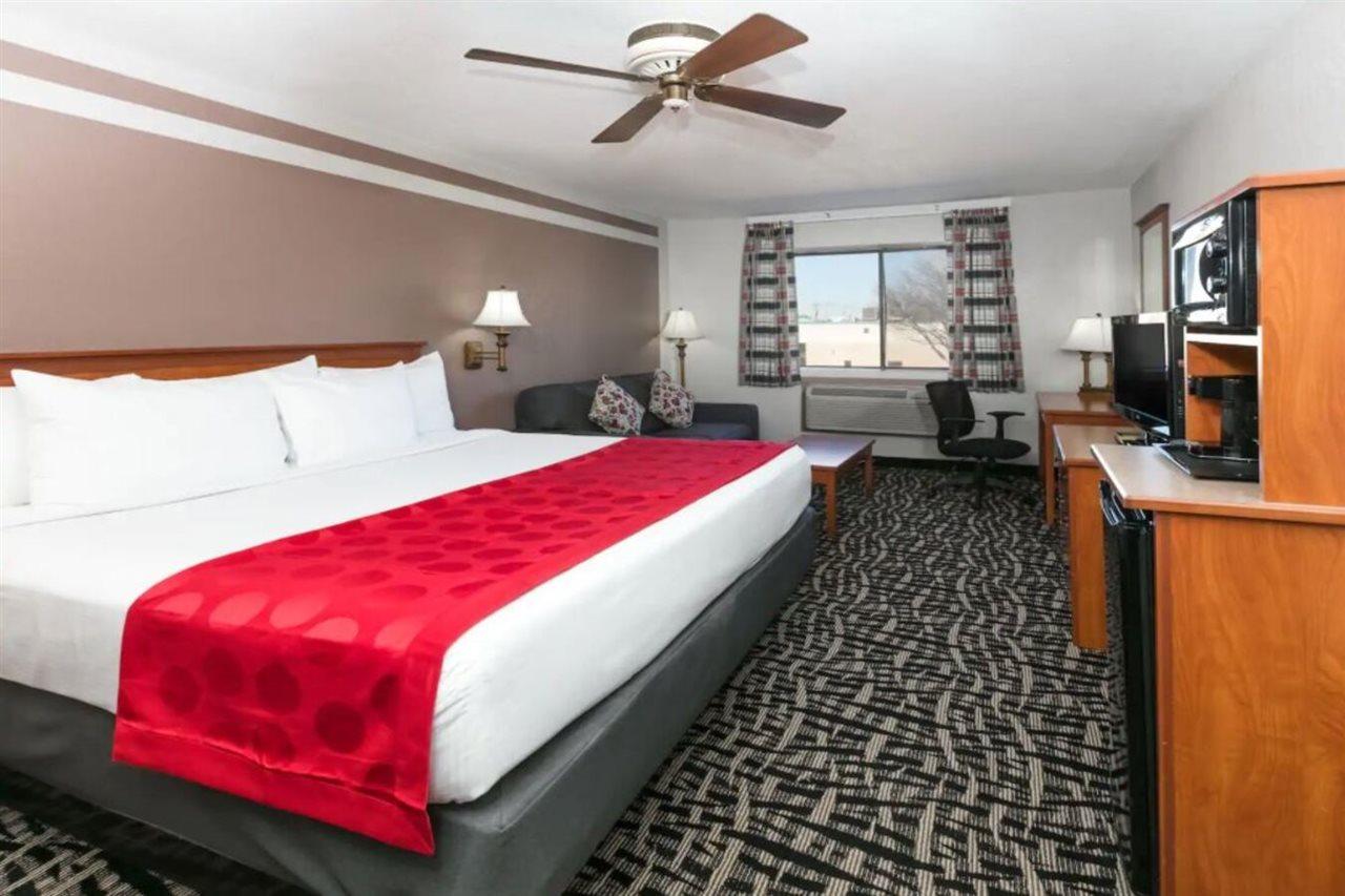Ramada By Wyndham Oklahoma City Airport North Exteriér fotografie