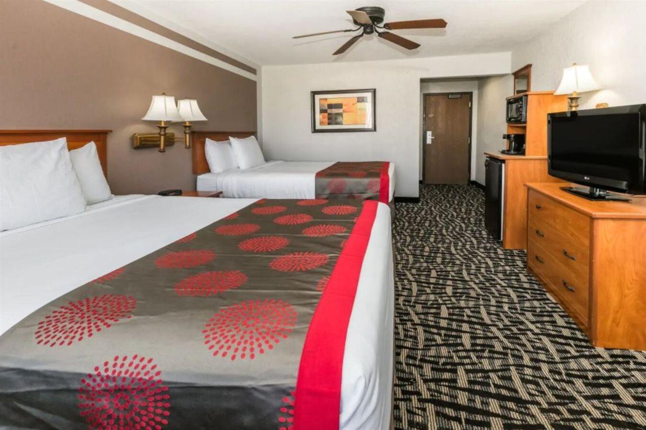 Ramada By Wyndham Oklahoma City Airport North Exteriér fotografie