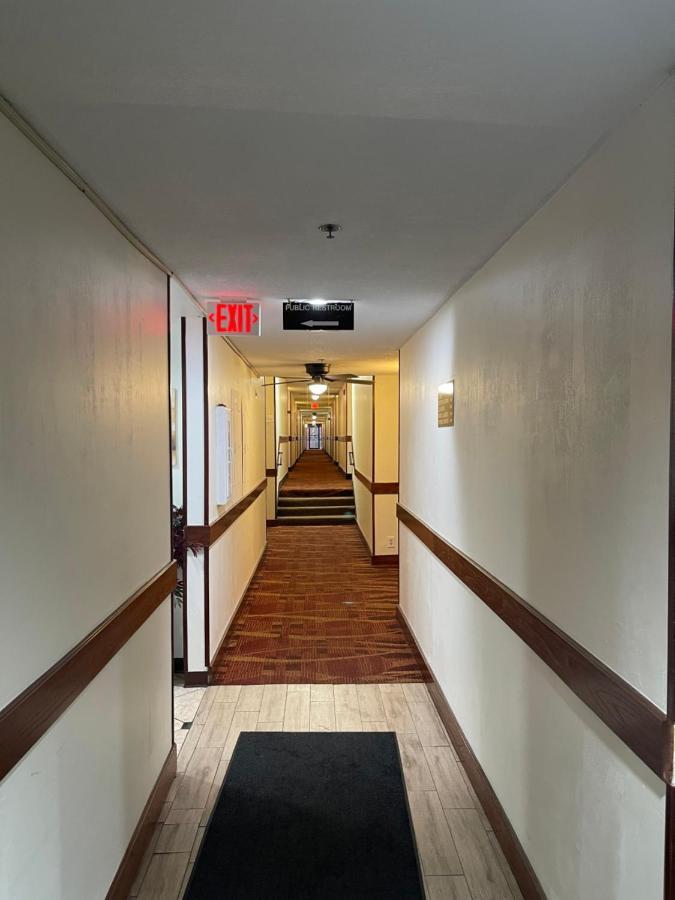 Ramada By Wyndham Oklahoma City Airport North Exteriér fotografie