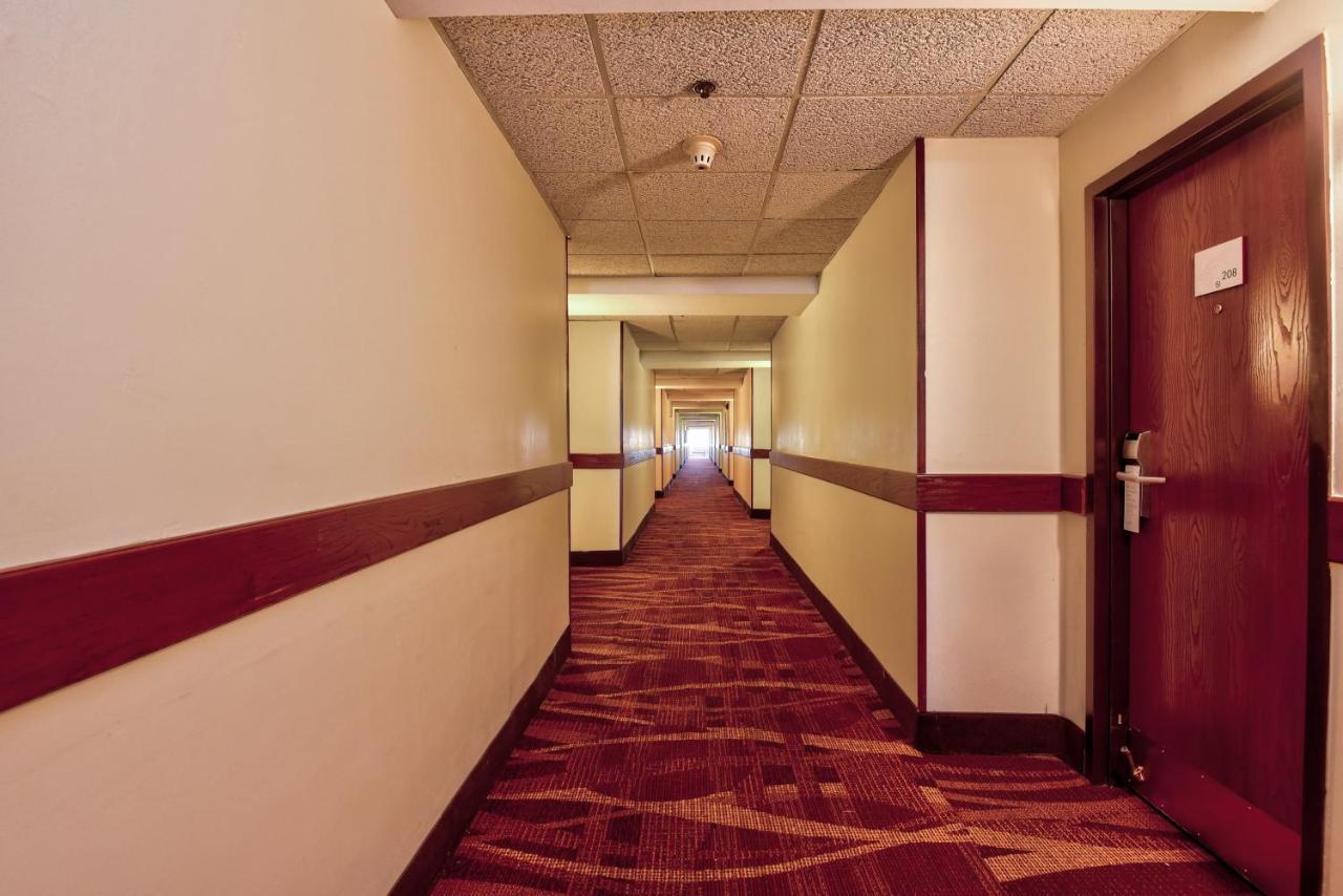 Ramada By Wyndham Oklahoma City Airport North Exteriér fotografie