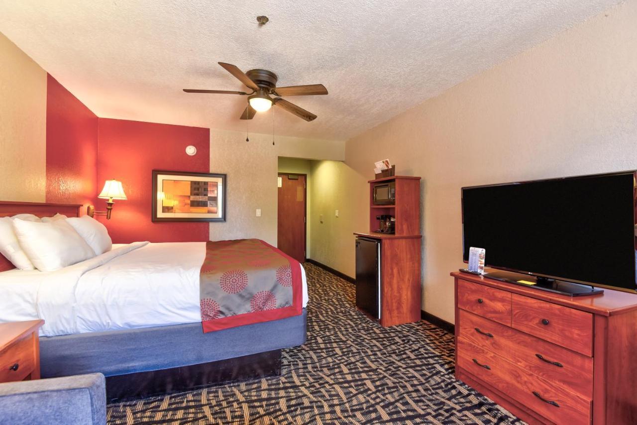Ramada By Wyndham Oklahoma City Airport North Exteriér fotografie