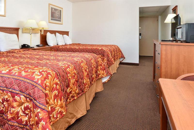Ramada By Wyndham Oklahoma City Airport North Exteriér fotografie