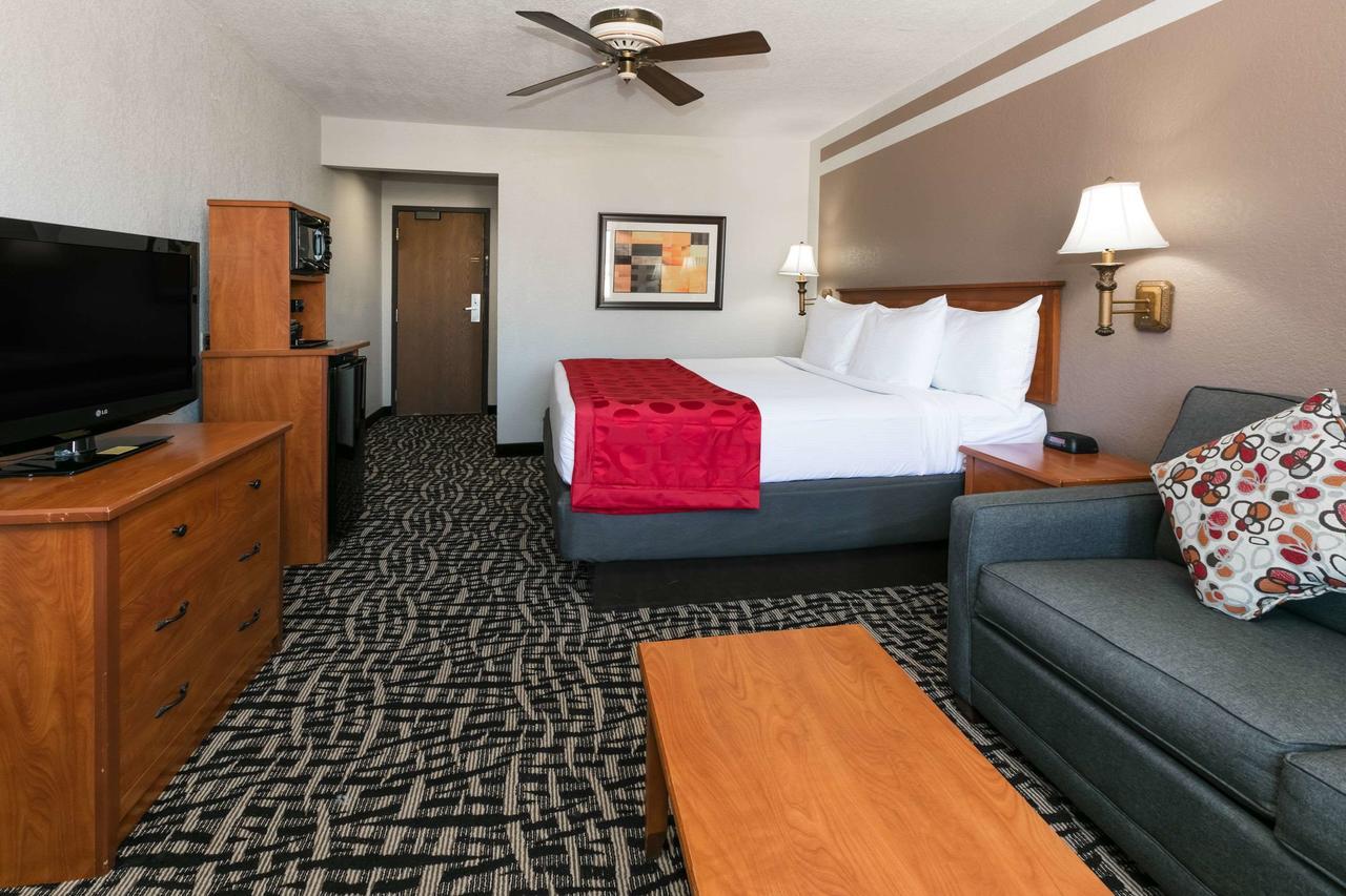 Ramada By Wyndham Oklahoma City Airport North Exteriér fotografie